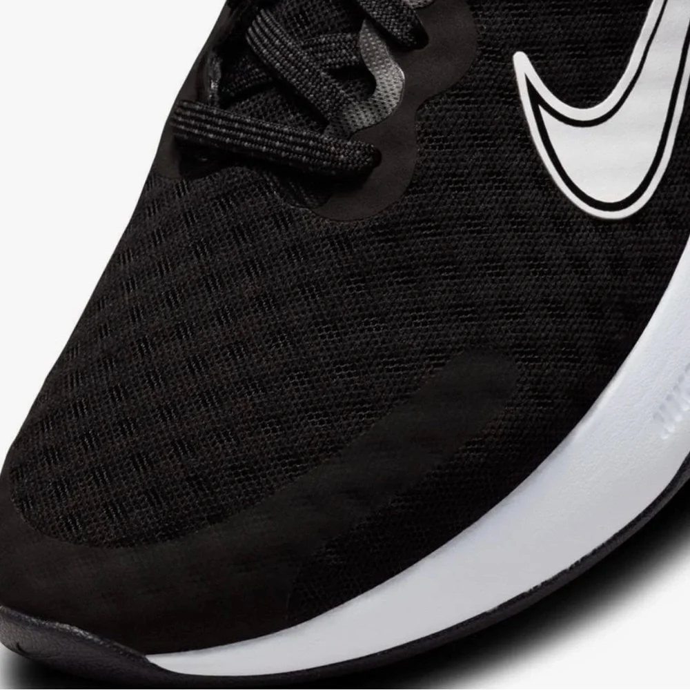Nike Women's Gymnastics Road Running Shoes